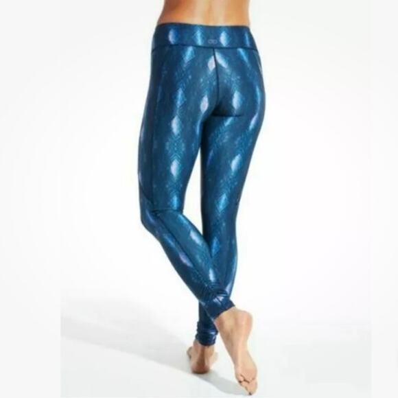 Calia by Carrie Underwood Printed Ruched Ankle Workout Leggings Size M Athletic - Picture 2 of 12